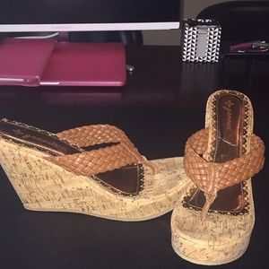 ⭐️⭐️⭐️Brown 4in Wedge Thong Sandal